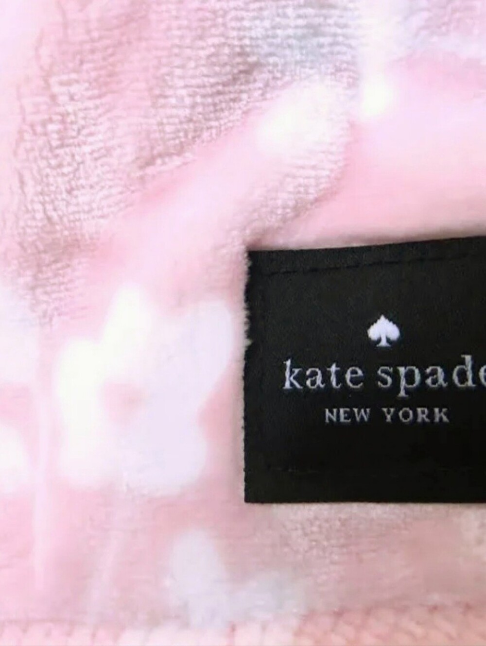 Kate Spade Sweet Floral Plush Throw Blanket - Picture 4 of 4